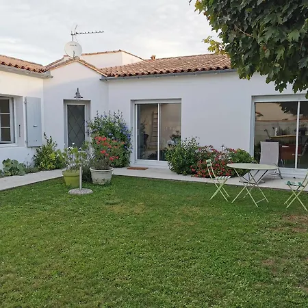 Holiday home Maison Avec 4 A